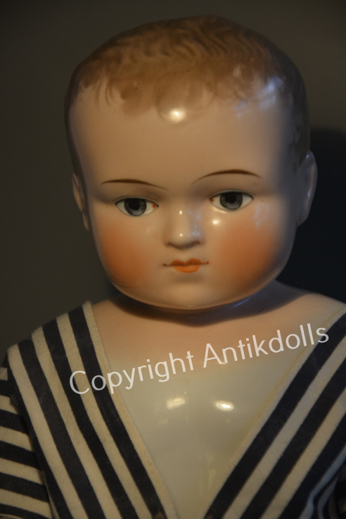 Charlie im Badeanzug Charlie im Badeanzug